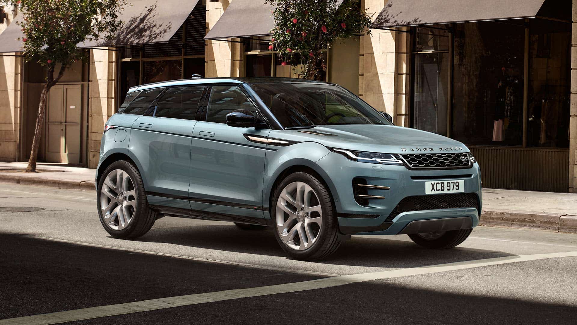 Range Rover Evoque in turquoise