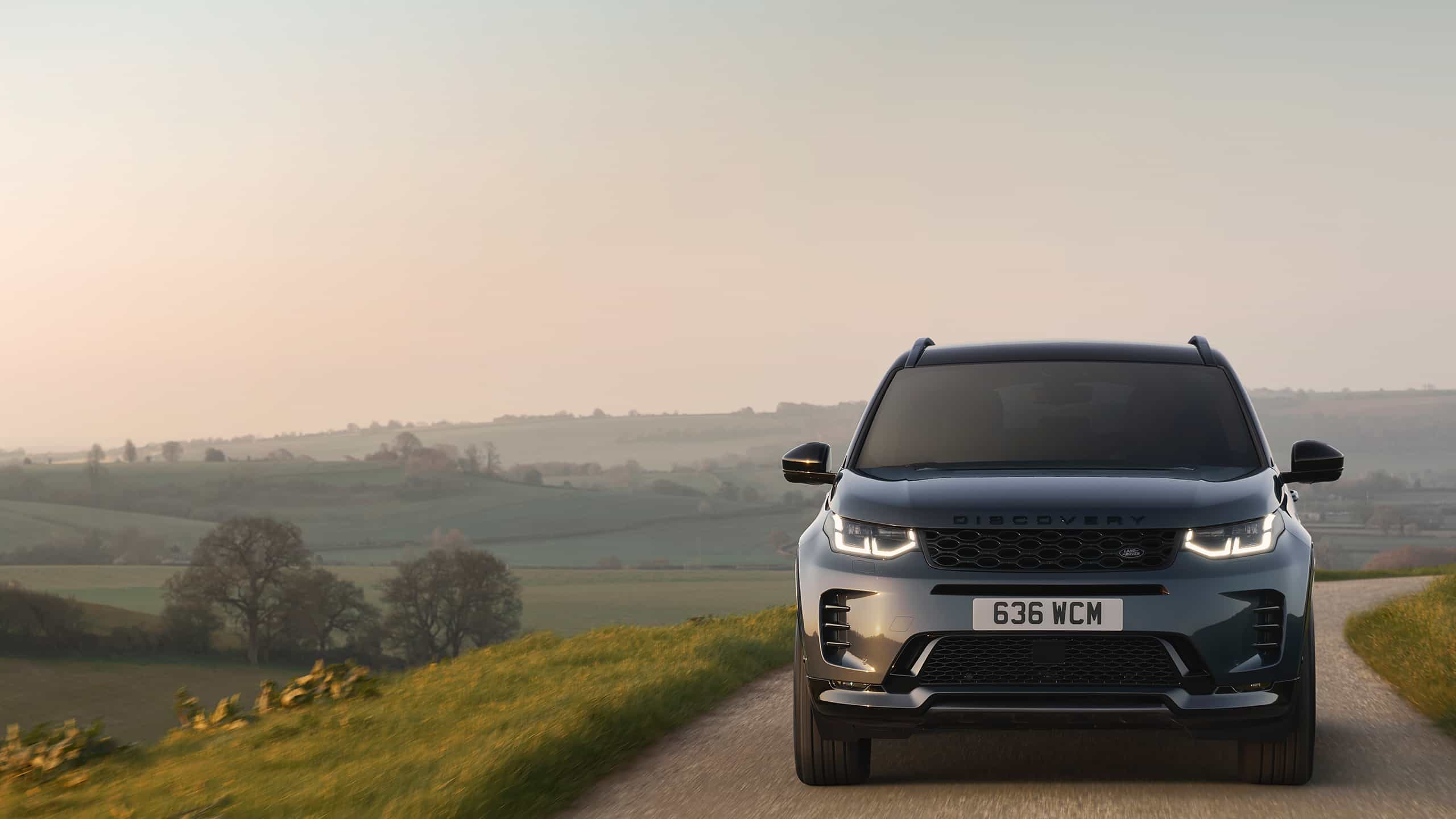 ディスカバリー スポーツ | 多用途性に優れたコンパクトなファミリーSUV