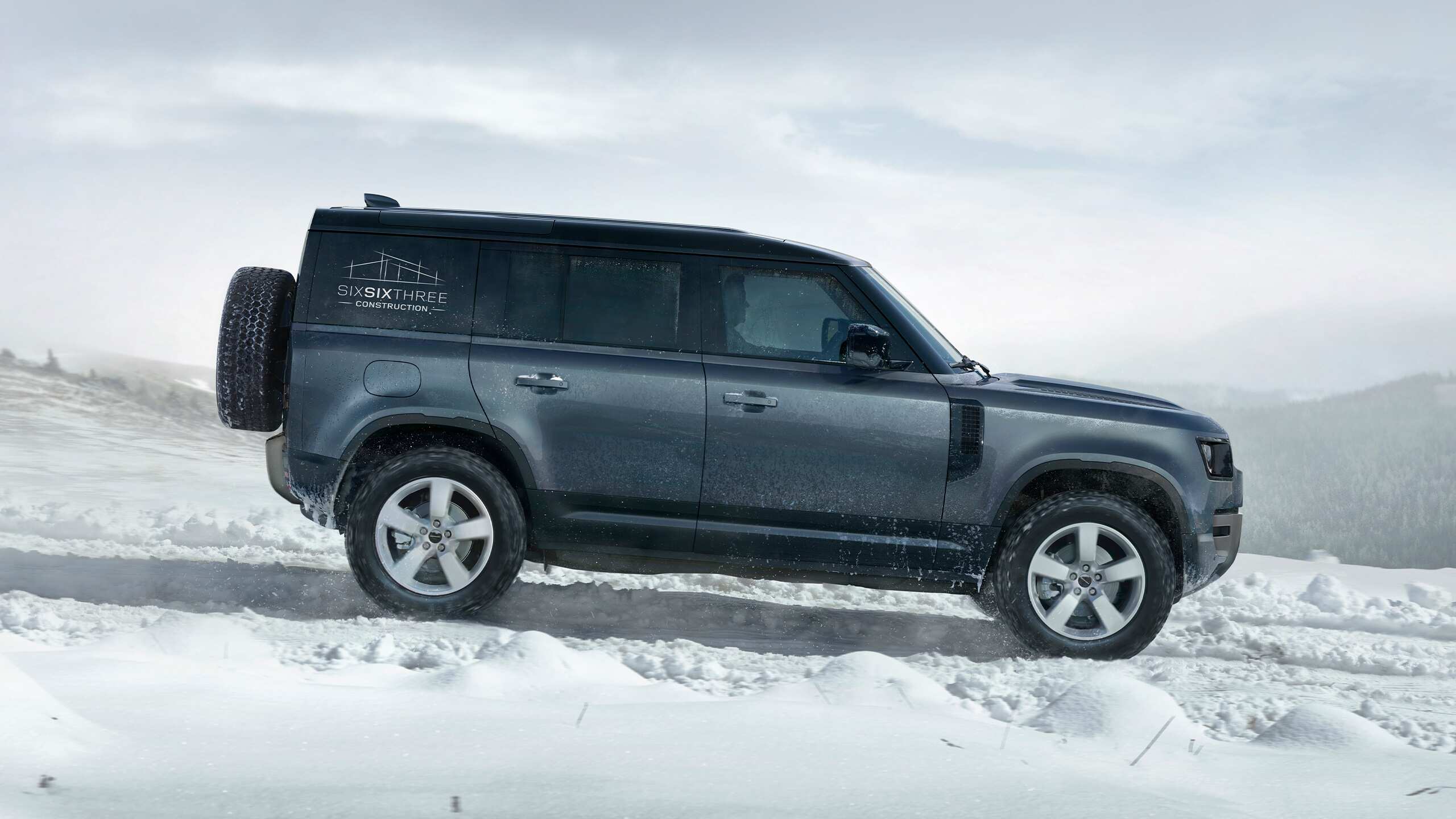 ディフェンダー | どこへでも行ける4WD | 不可能を可能にする