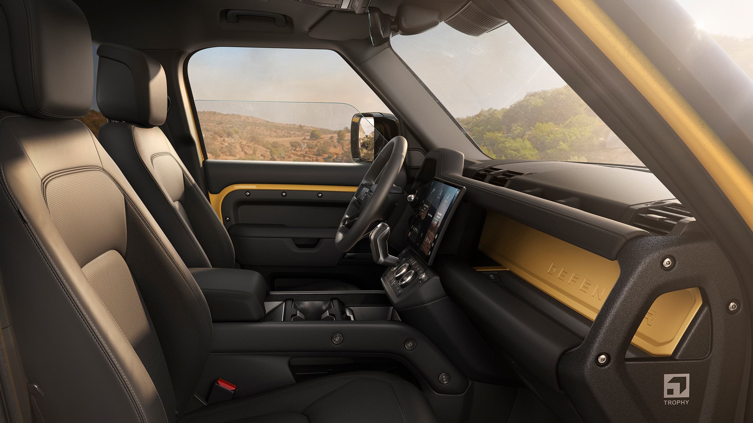 DEFENDER TROPHY EDITION CURATED FOR JAPAN | 冒険の準備は万端